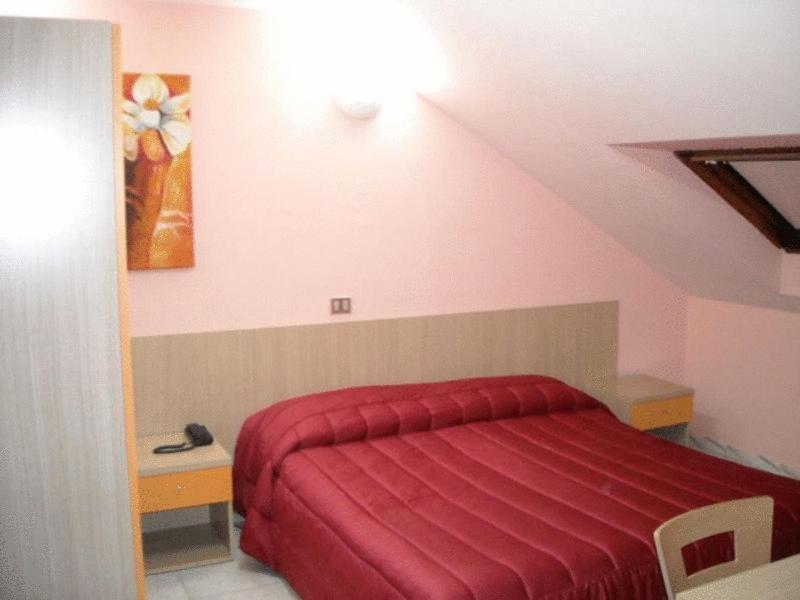 Hotel New Baby Касерта Екстериор снимка